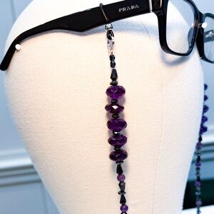 Handmade high-end AAA amethyst and Hematite glasses chain.